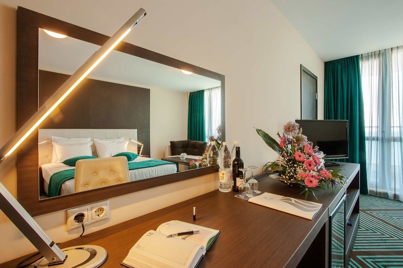 International Casino & Tower Suites 26