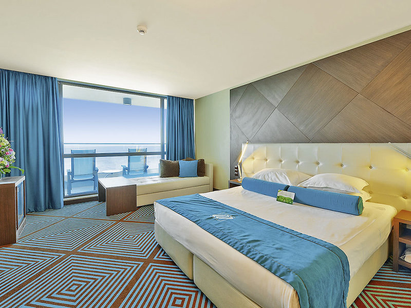 International Casino & Tower Suites 8