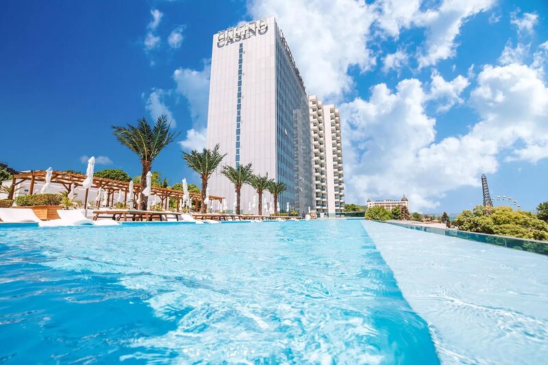 International Casino & Tower Suites 44