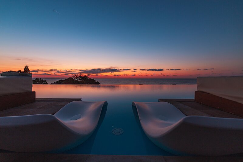 International Casino & Tower Suites 51