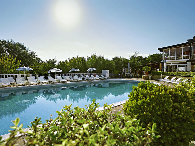 Kini Park 3 - Exterior