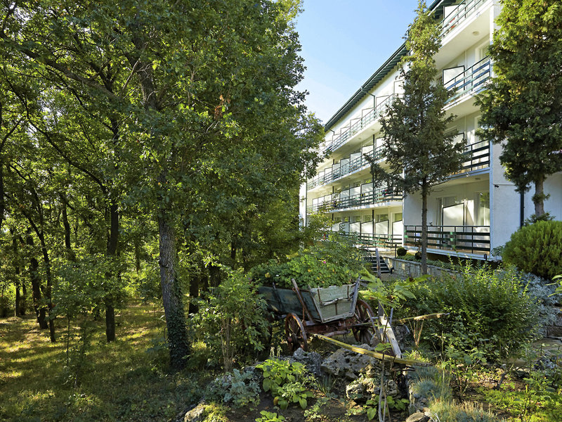 Kini Park 5 - Exterior