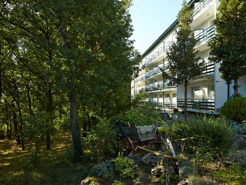 Kini Park 13 - Exterior