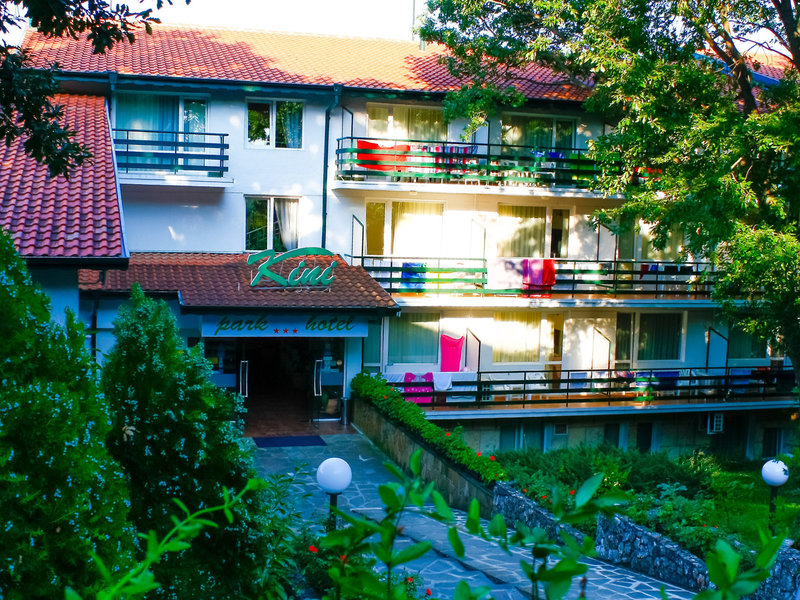 Kini Park 14 - Exterior