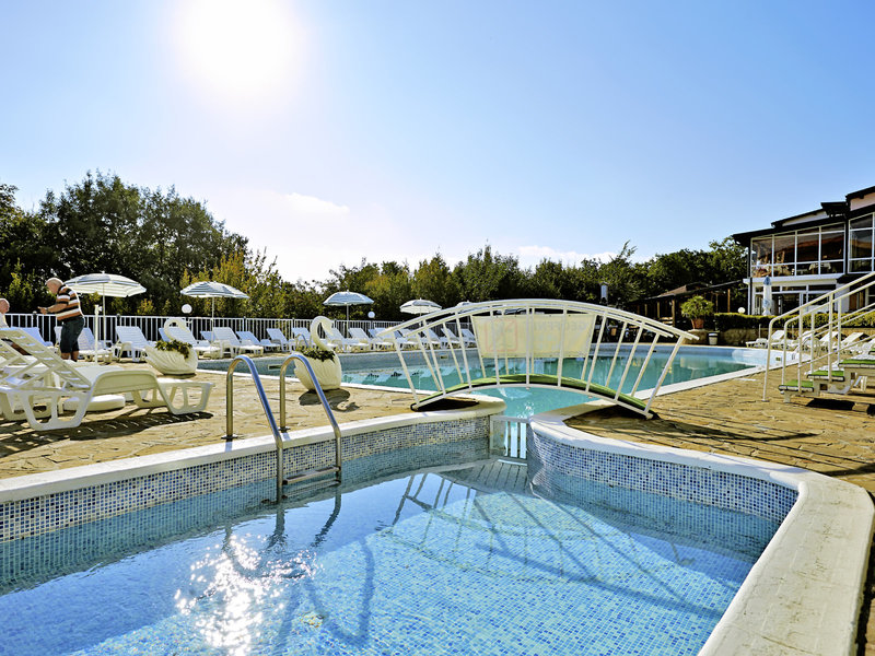 Kini Park 22 - Outdoor Pool