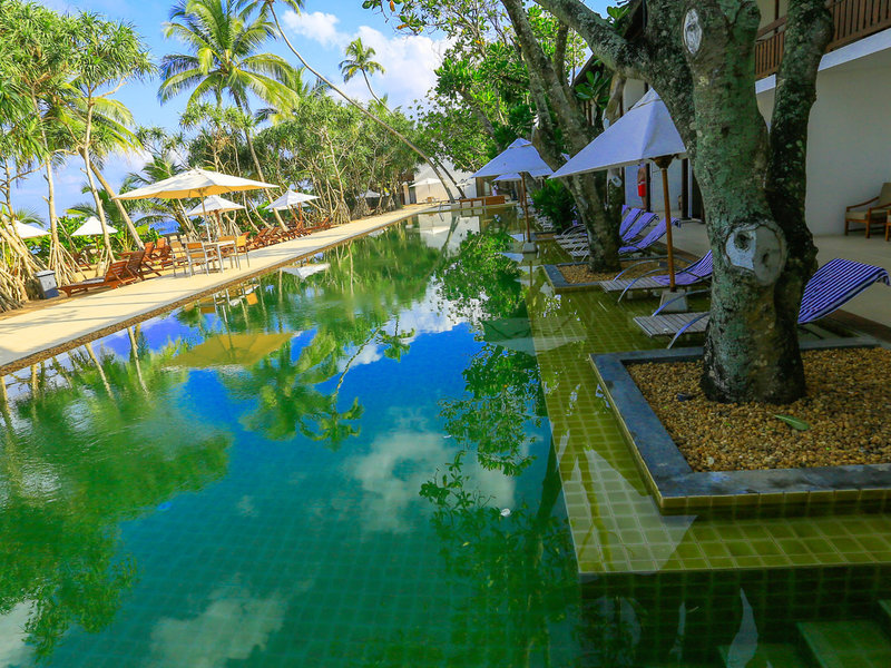 Pandanus Beach Resort & Spa 10