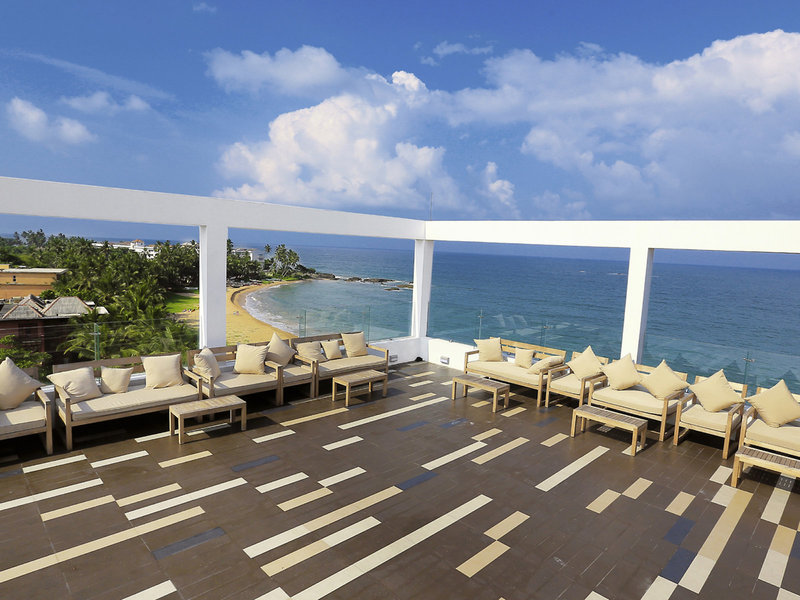 Pandanus Beach Resort & Spa 11