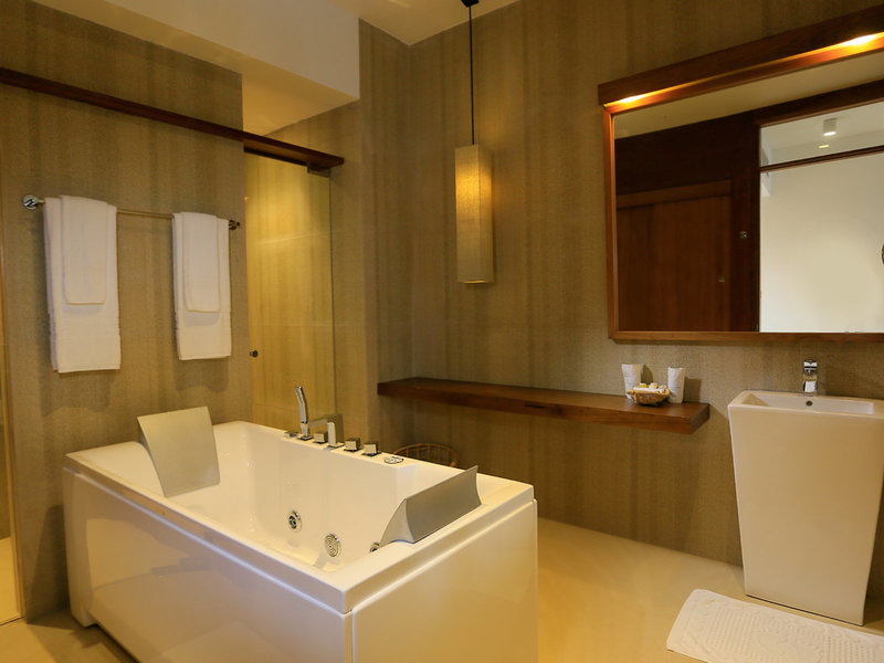 Pandanus Beach Resort & Spa 29