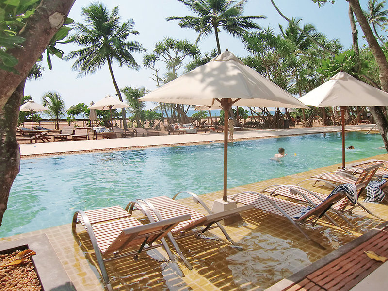 Pandanus Beach Resort & Spa 7