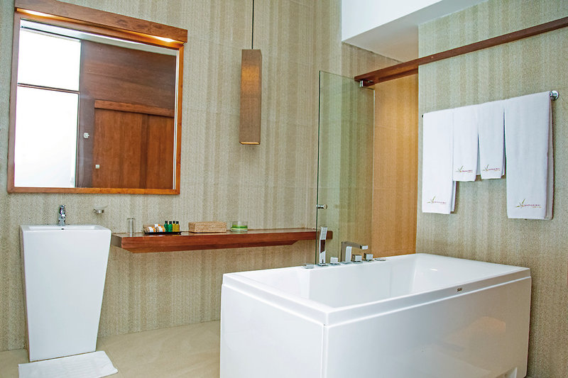 Pandanus Beach Resort & Spa 26