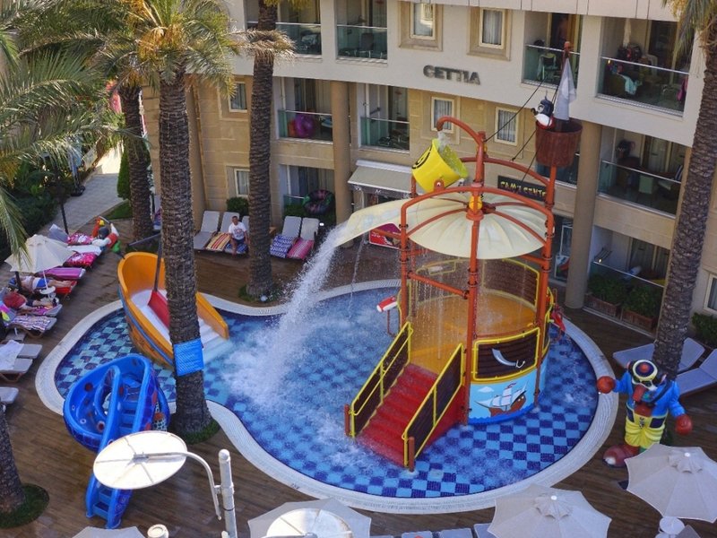 Grand Cettia Hotel 2