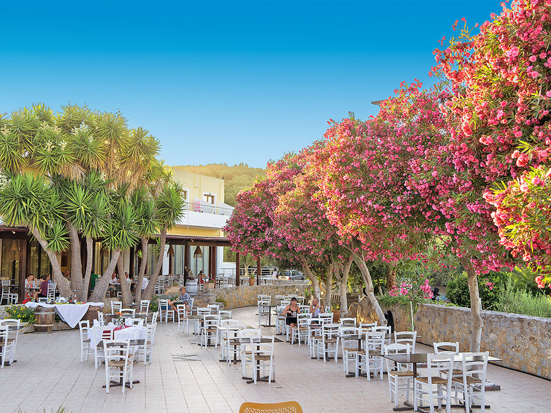 Langley Resort Almirida Bay 2