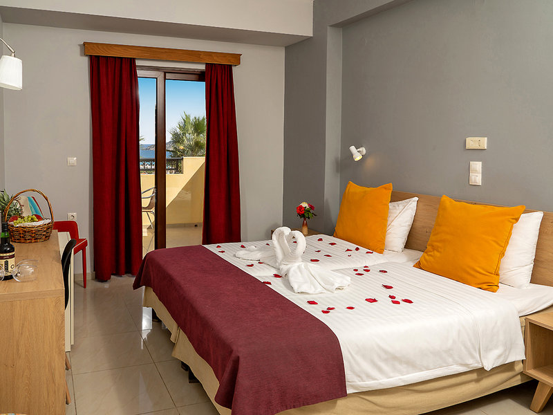 Langley Resort Almirida Bay 7