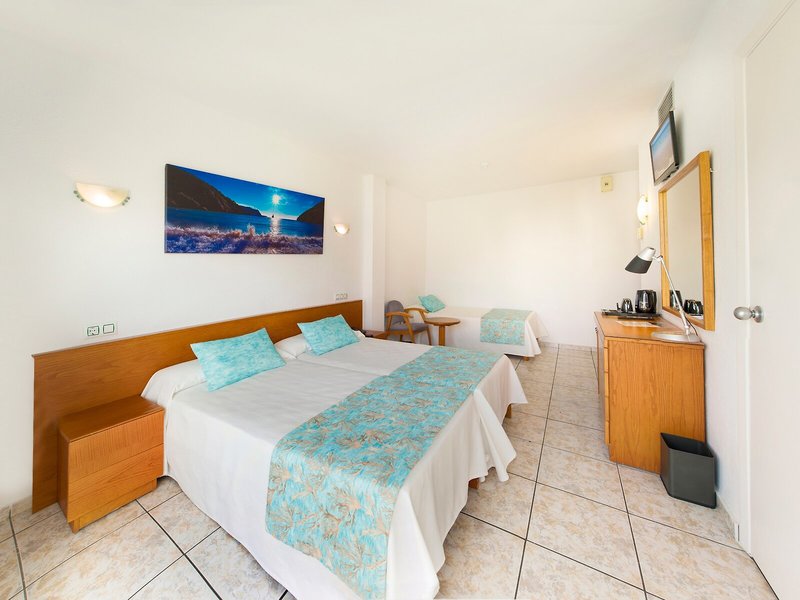 Hotel Tropical Ibiza 21