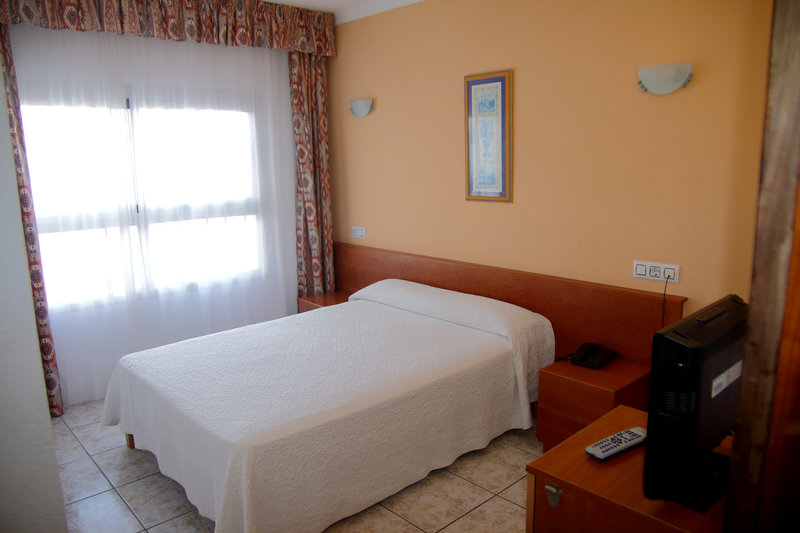 Hotel Tropical Ibiza 5