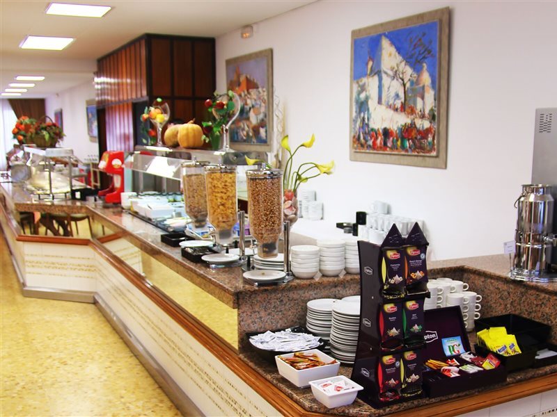 Hotel Tropical Ibiza 4