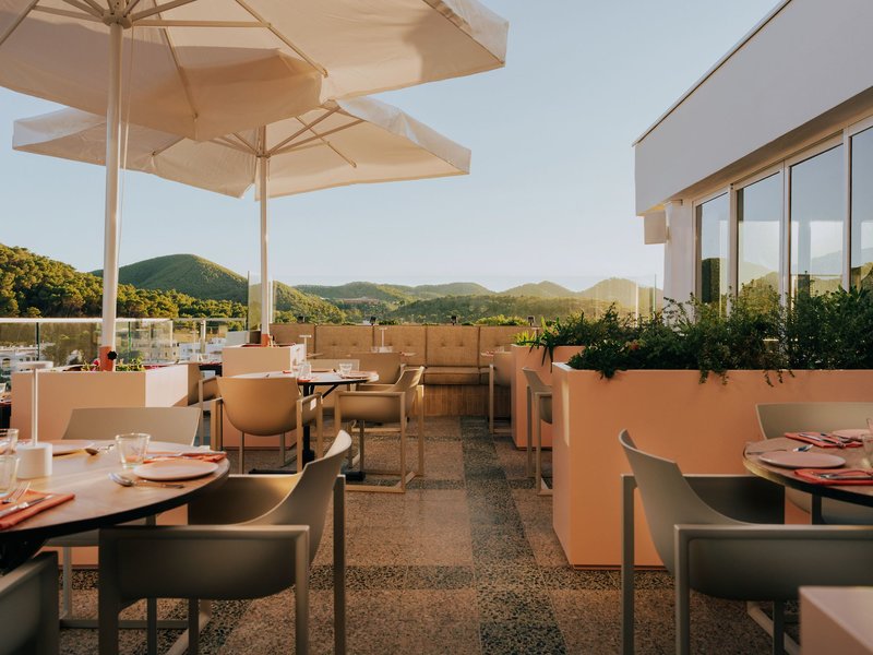 TUI SUNEO Cala Llonga 10