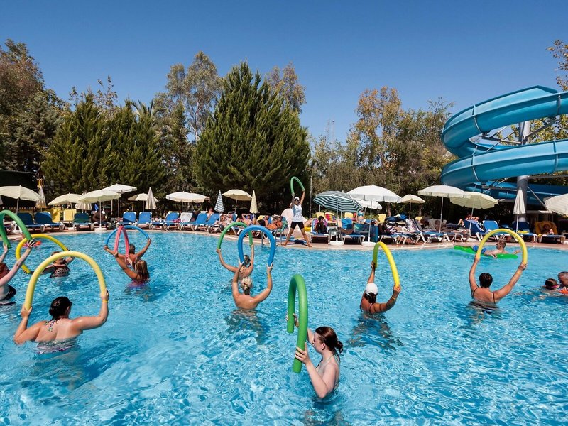 Dosi 5 - Outdoor Pool