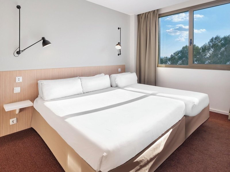 Hotel The Site by BlueBay Sant Cugat 35 - Room Example