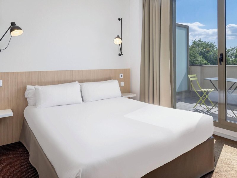 Hotel The Site by BlueBay Sant Cugat 40 - Room Example