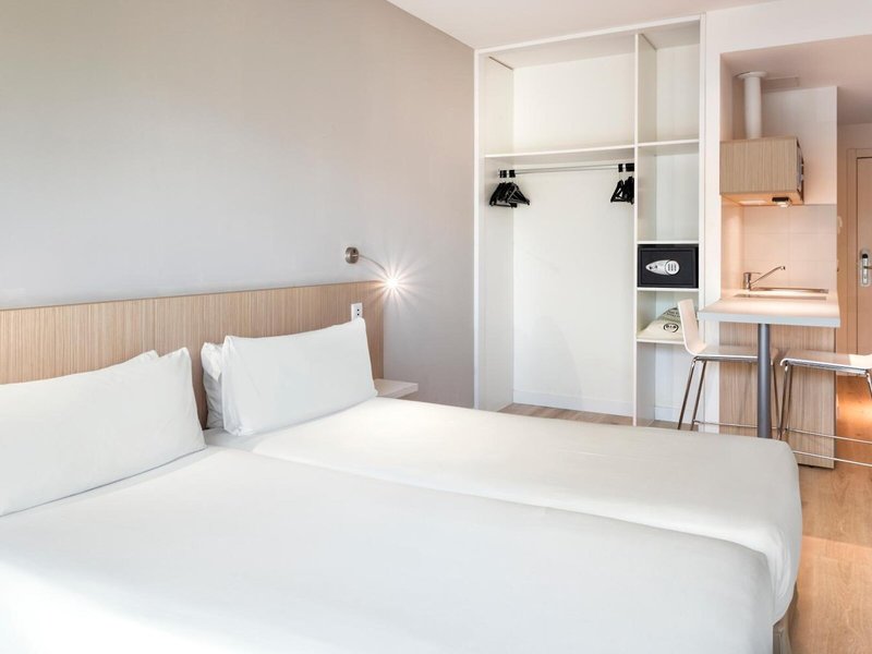 Hotel The Site by BlueBay Sant Cugat 43 - Room Example