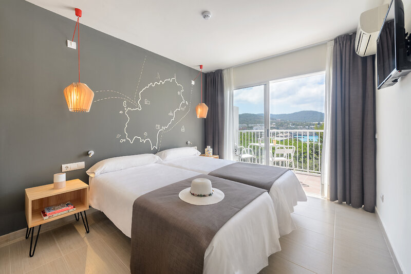 Vibra Cala Tarida 18