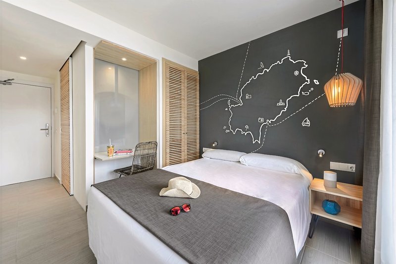 Playasol Cala Tarida 8