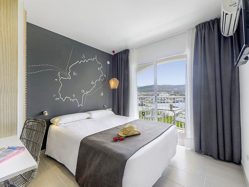 Playasol Cala Tarida 16