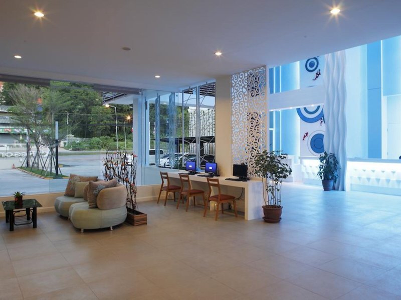 A2 Pool Resort Phuket 7