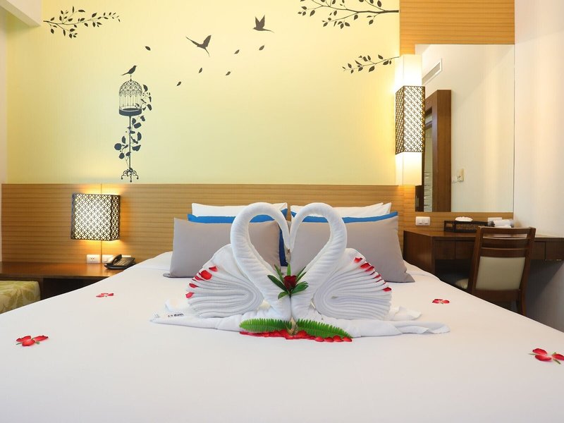 A2 Pool Resort Phuket 23