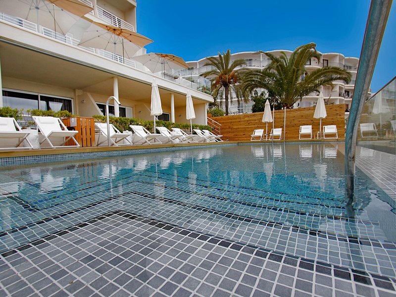 BG Hotel Nautico Ebeso 2