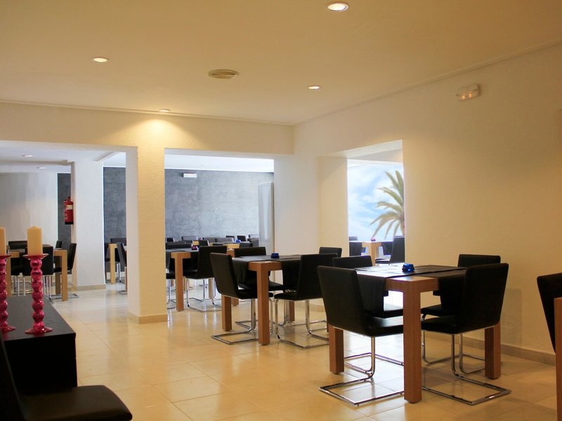 BG Hotel Naútico Ebeso 8