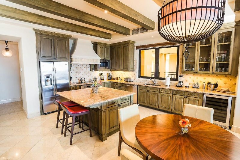 Hacienda Beach Club & Residences 5