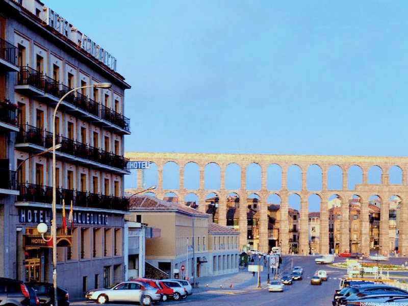 Hotel Acueducto 2