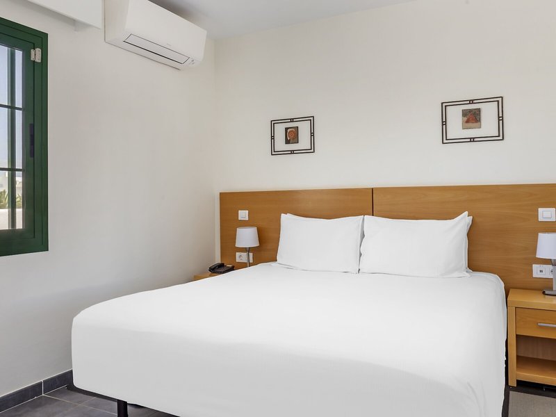 Club del Carmen 41 - Room Example