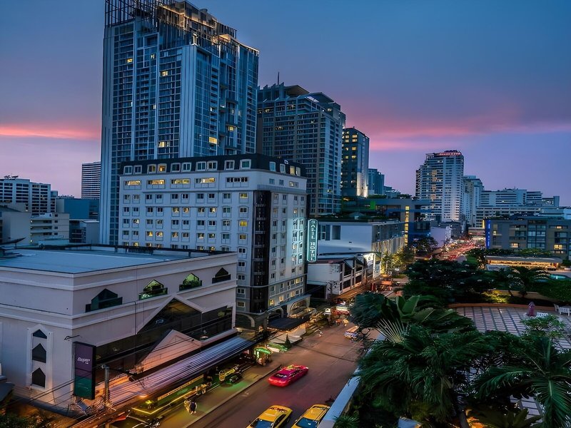 Salil Sukhumvit Soi 11 1