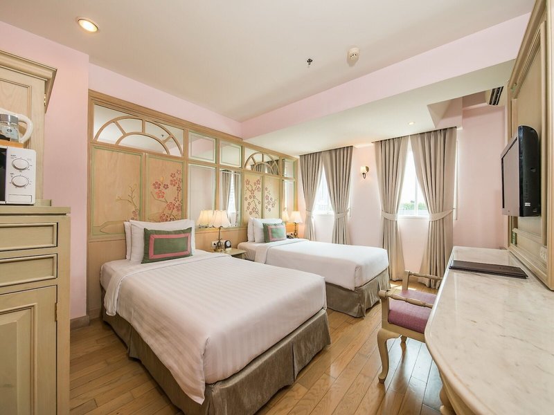 Salil Sukhumvit Soi 11 23