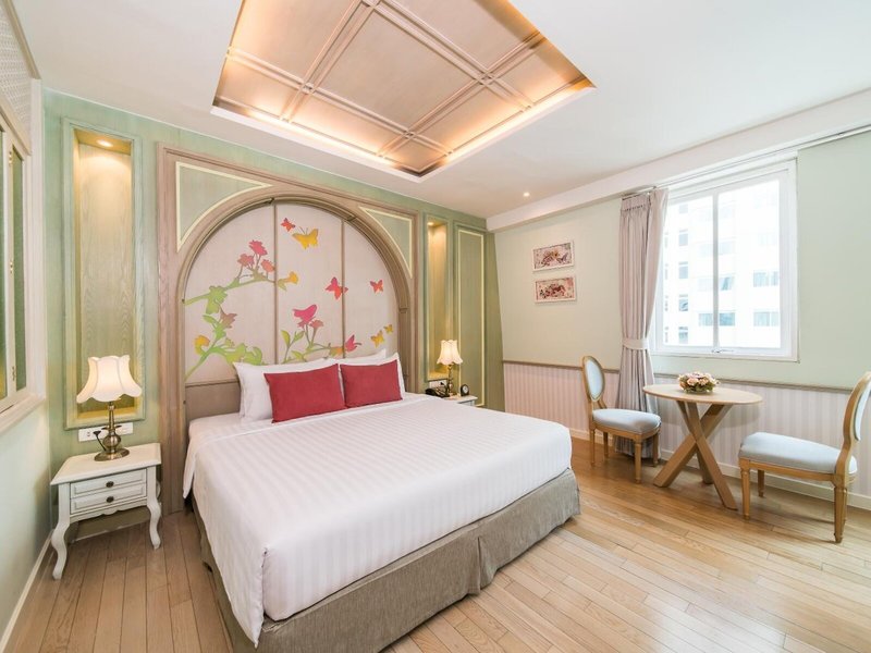 Salil Sukhumvit Soi 11 32