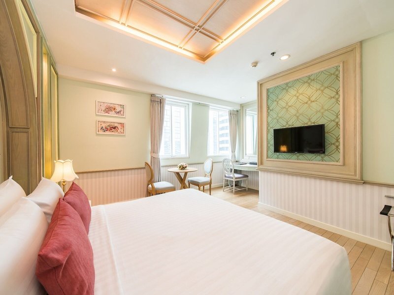 Salil Sukhumvit Soi 11 35
