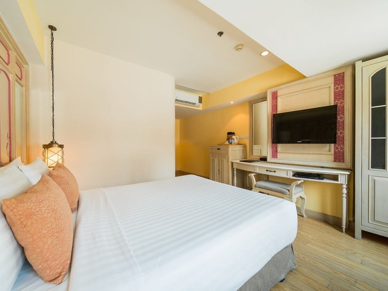 Salil Sukhumvit Soi 11 18