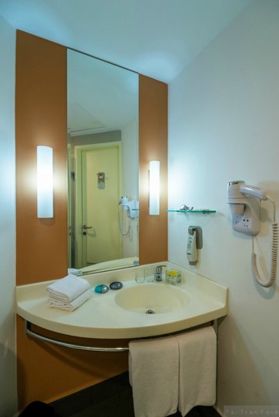 ibis Saigon South Hotel 38