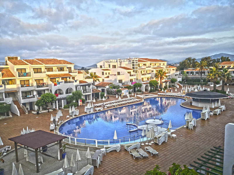 FERGUS Style Bahamas 2