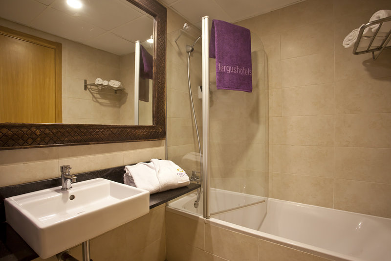 FERGUS Style Bahamas 5