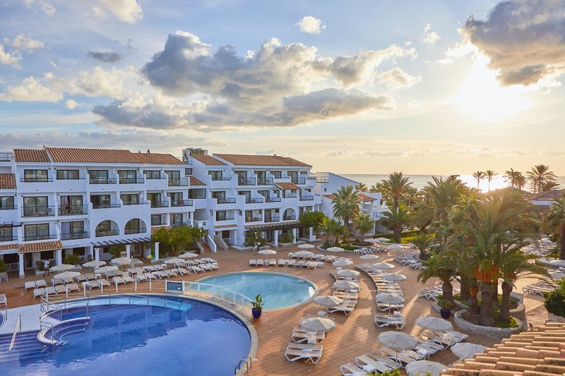 FERGUS Style Bahamas  1