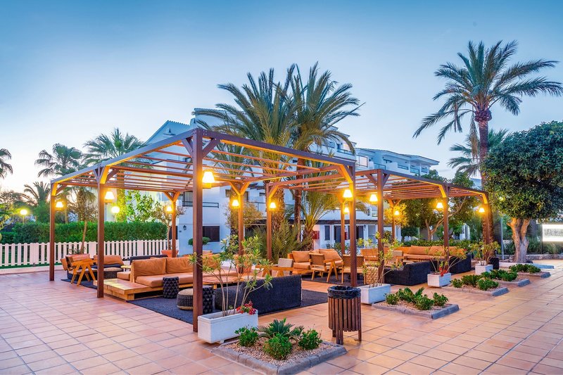 FERGUS Style Bahamas  2