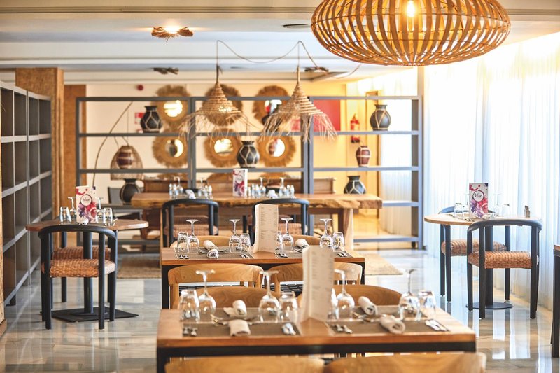 FERGUS Style Bahamas  6