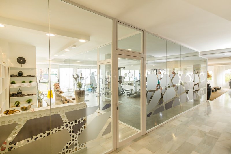 FERGUS Style Bahamas  12