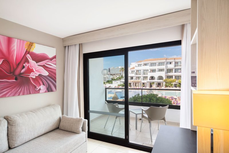 FERGUS Style Bahamas  16