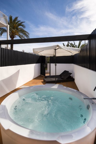 FERGUS Style Bahamas  18