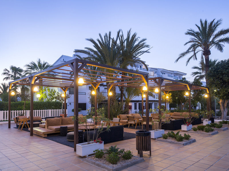 FERGUS Style Bahamas  18